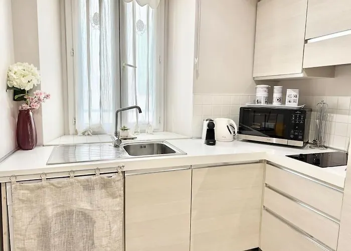 Apartment Le Palmero Centre Ville, Plage, Clim Menton